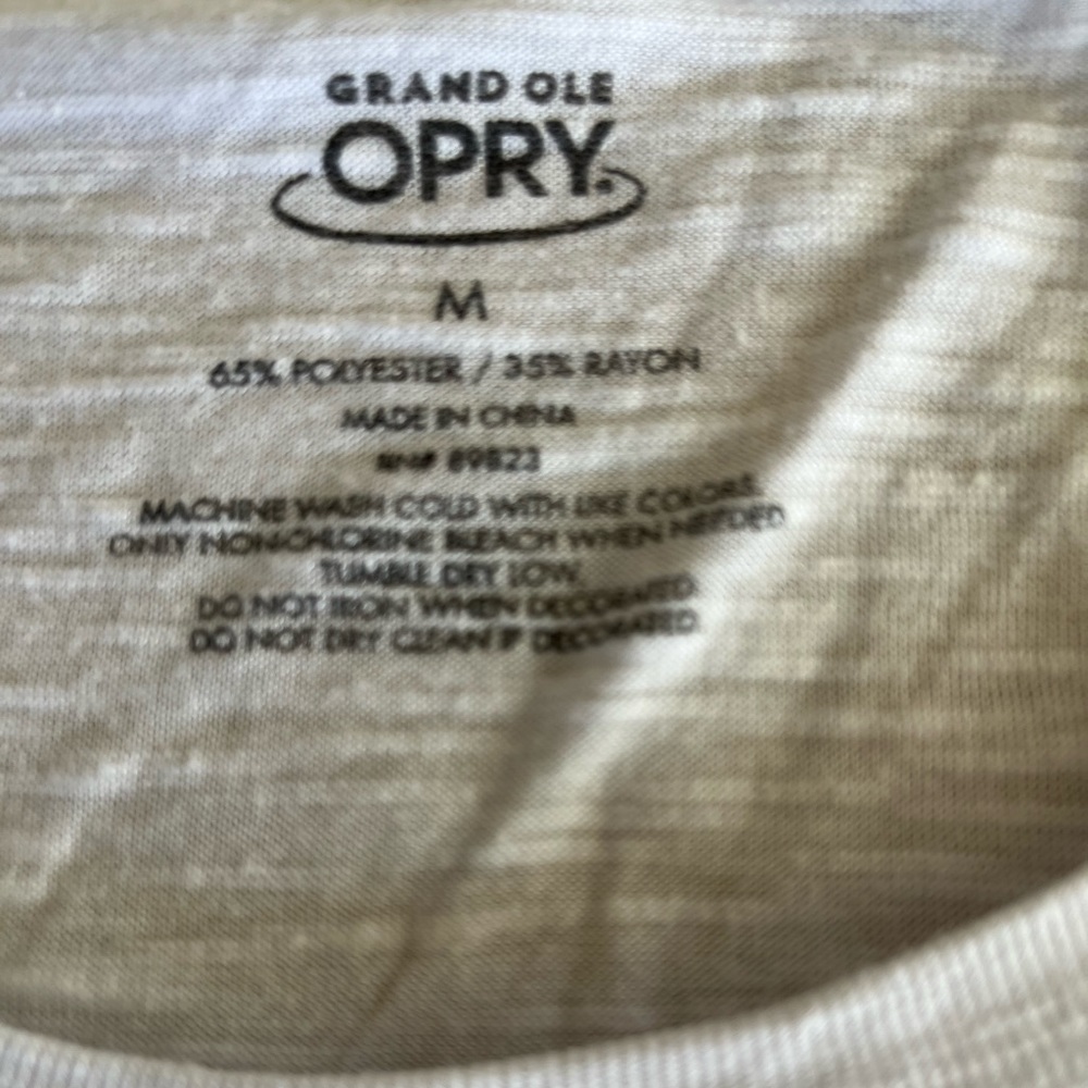 GRAND OLE OPRY BANJO GRAPHIC TEE - Picture 6 of 7